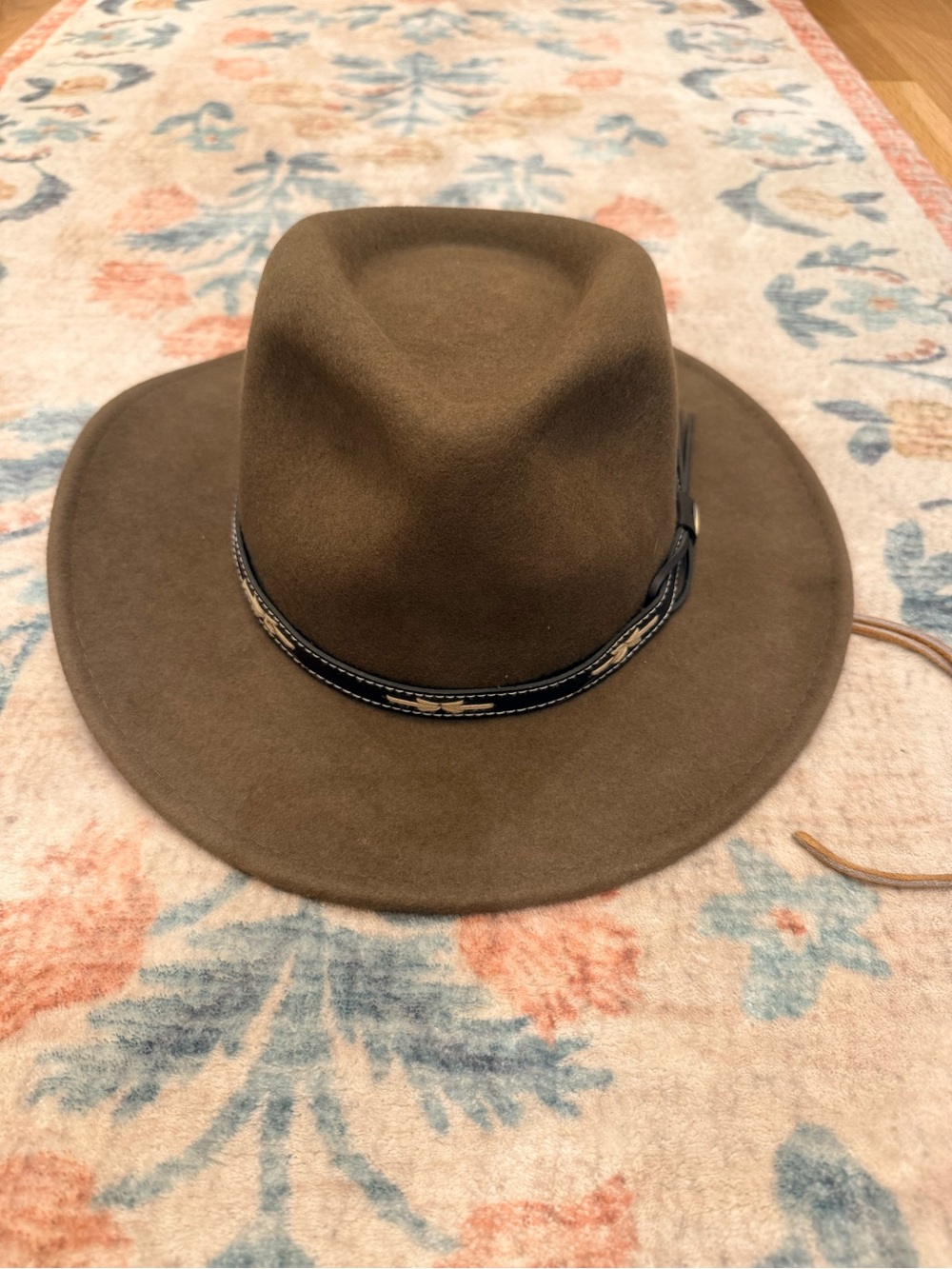Felt cowgirl hat